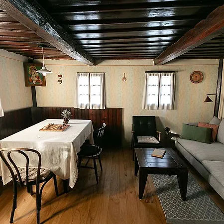 Hiša 1875 - Authentic Boutique Heritage Hébergement de vacances Kostanjevica na Krki